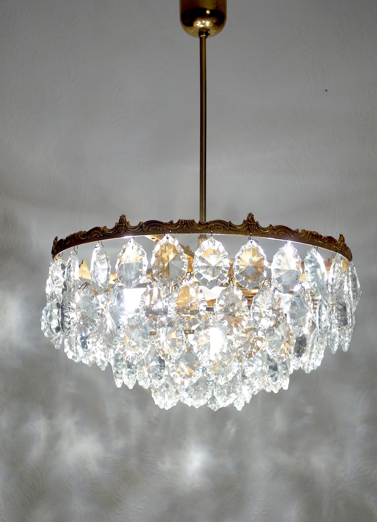 Antik Schröder & Co. Messing Bleikristall Plafonnier Kronleuchter, Lüster, 1960er