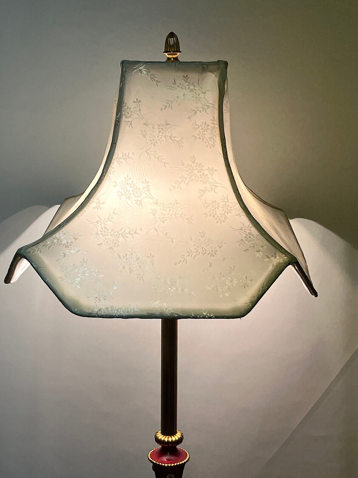 Hochwertige Empire Messing Stoffschirm Tischlampe 2 Flammig 73 cm Hoch