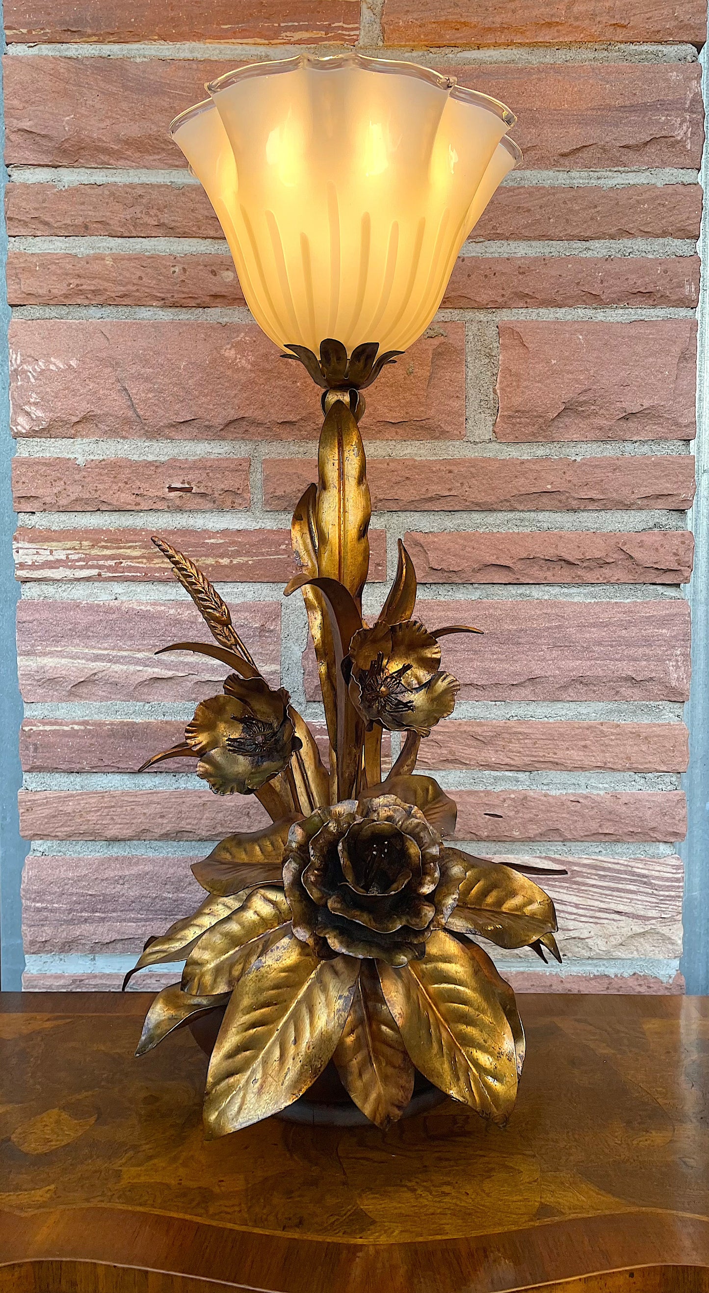 Vintage Hans Kögl Weizenähren und Blumen Tischlampe, 1960er